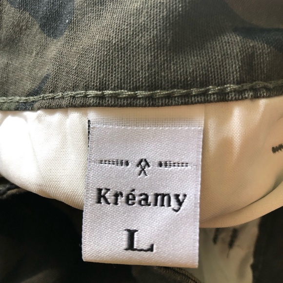 NWT Kréamy Woodland Camo Cargo Jogger Pants Women's Cuffed Ankle Streetwear - Picture 3 of 10